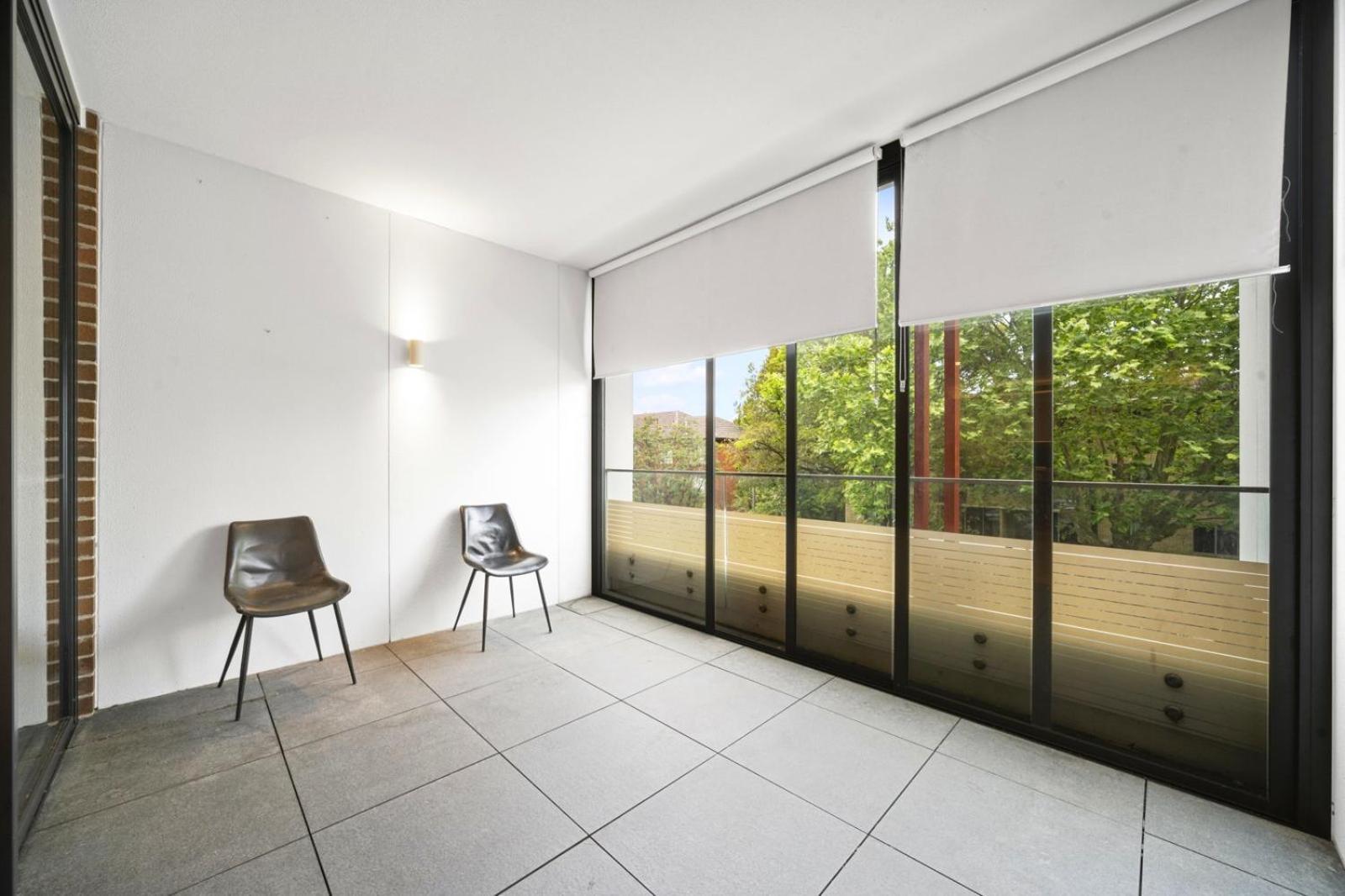 Tranquil 2bd, Pool, Gym & Unbeatable Location